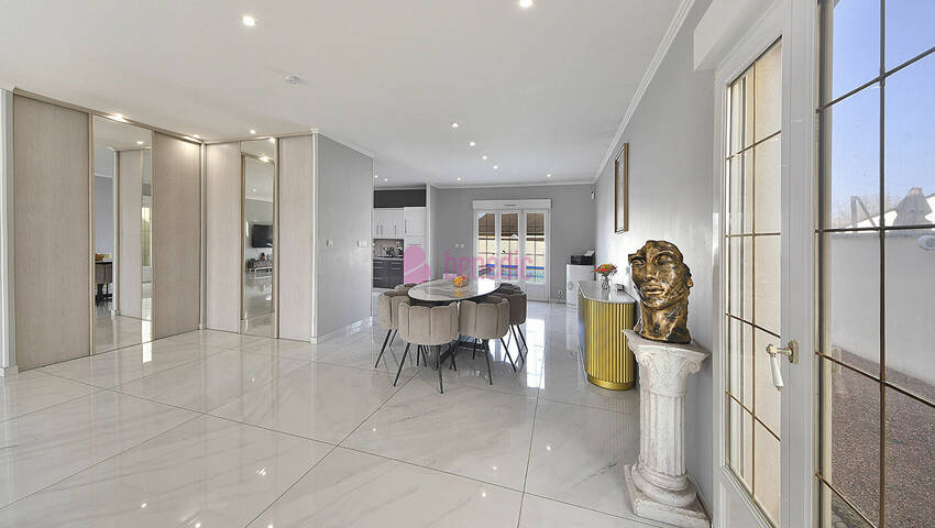 59986233l - Attribut alt par défaut.