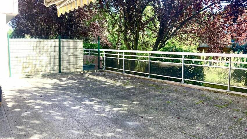 57070882a - Attribut alt par défaut.