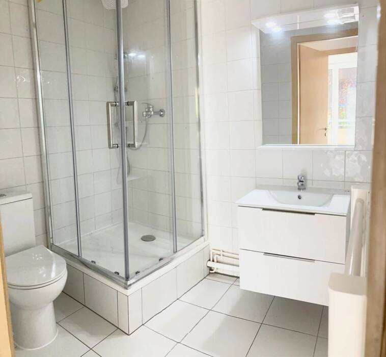 57070882c - Attribut alt par défaut.