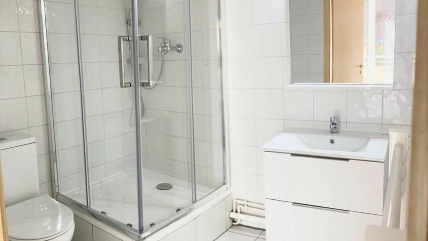 57070882c - Attribut alt par défaut.