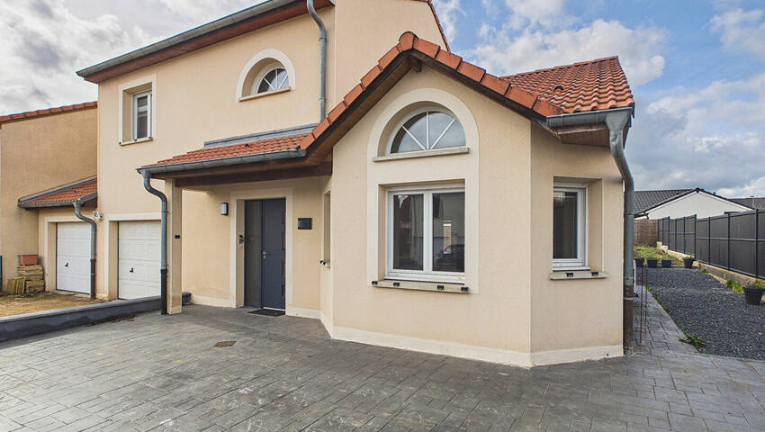 59518531b - Attribut alt par défaut.