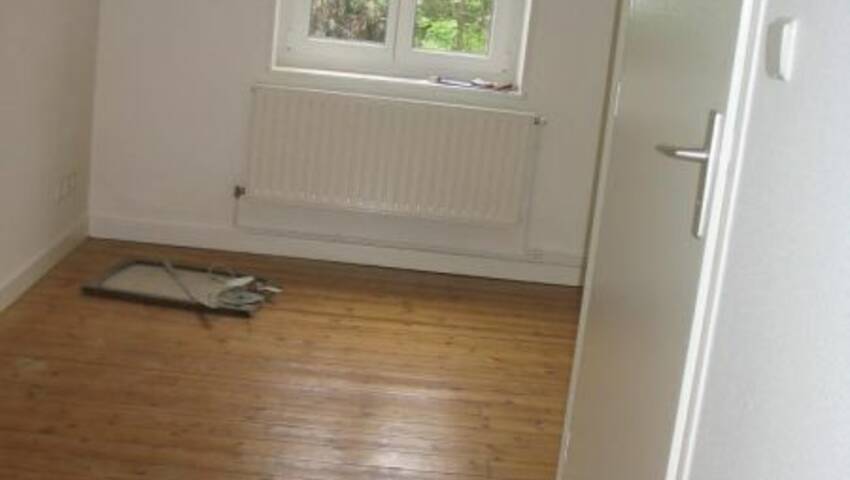 7405388d - Attribut alt par défaut.