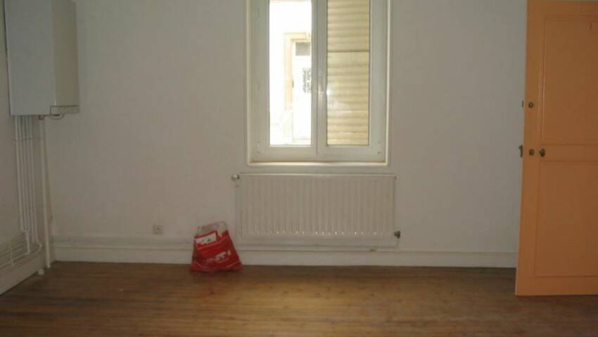 7405388f - Attribut alt par défaut.