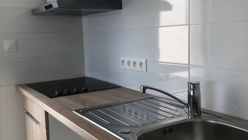 36654804b - Attribut alt par défaut.