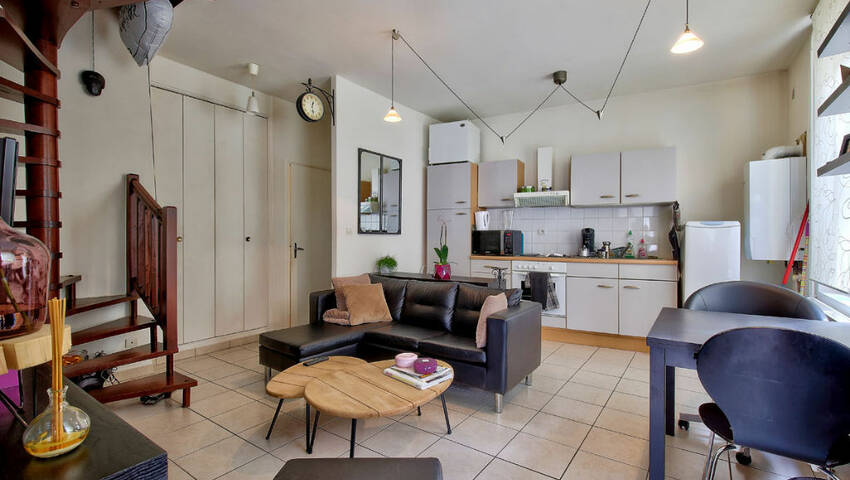 19118245b - Attribut alt par défaut.