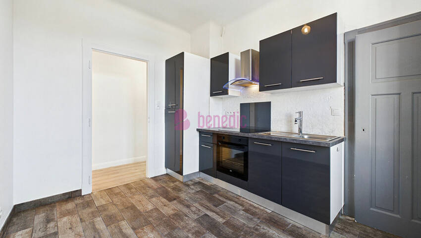 60144369i - Attribut alt par défaut.