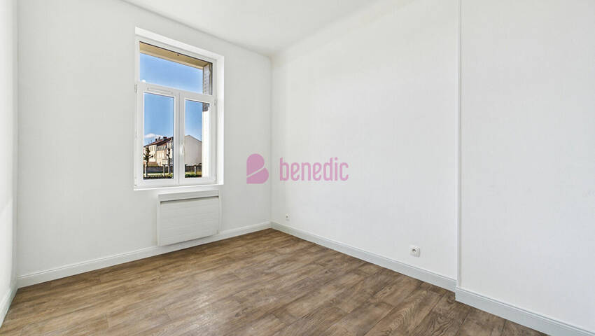 60144369r - Attribut alt par défaut.