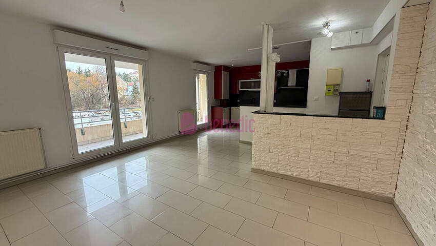 60152734a - Attribut alt par défaut.