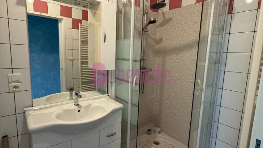 60152734d - Attribut alt par défaut.