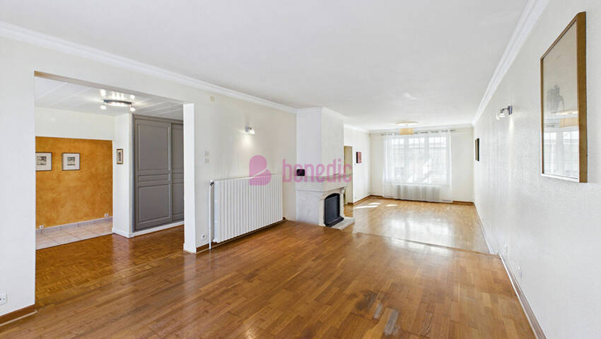 60152374e - Attribut alt par défaut.