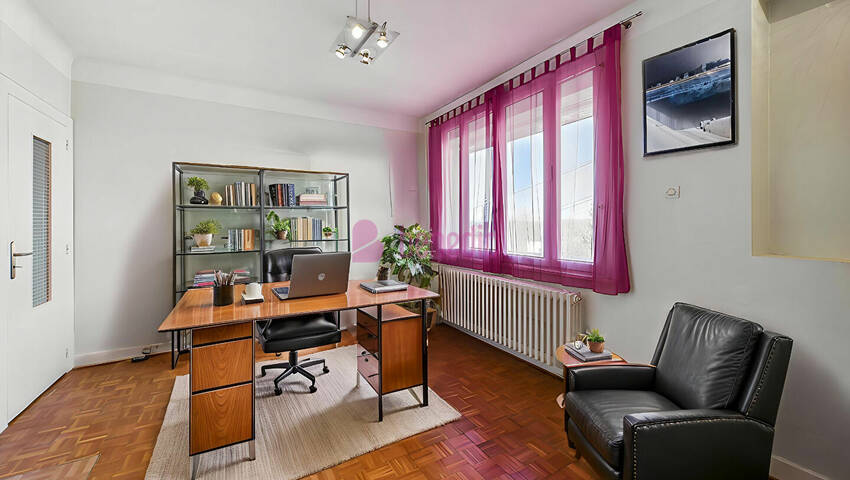 60152374j - Attribut alt par défaut.