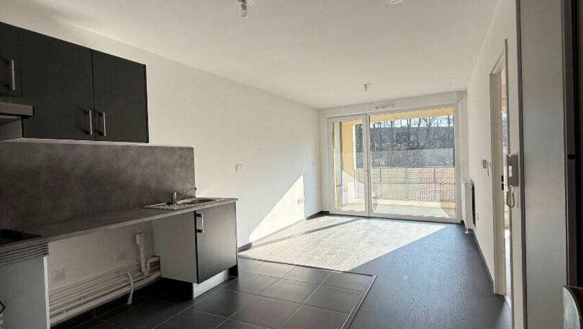 60157441a - Attribut alt par défaut.