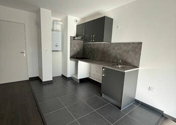 60157441b - Attribut alt par défaut.