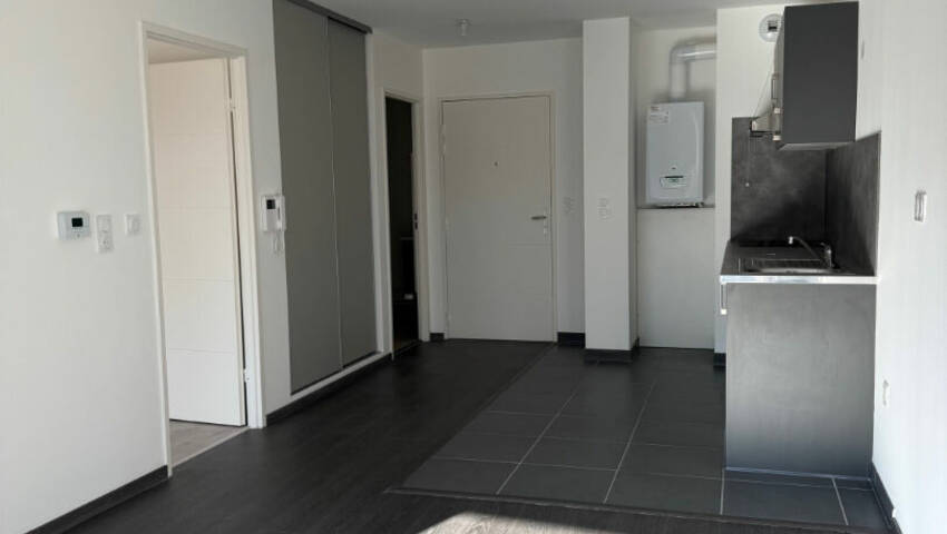 60157441c - Attribut alt par défaut.