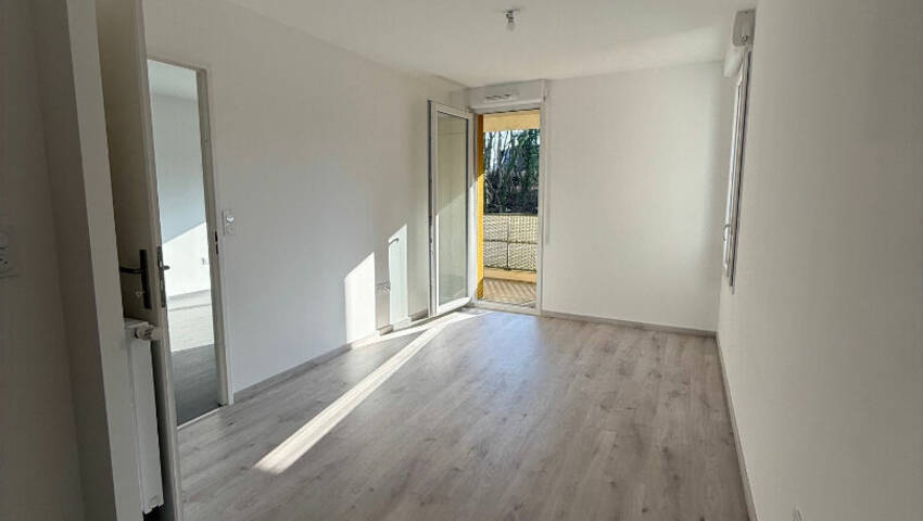 60157441d - Attribut alt par défaut.