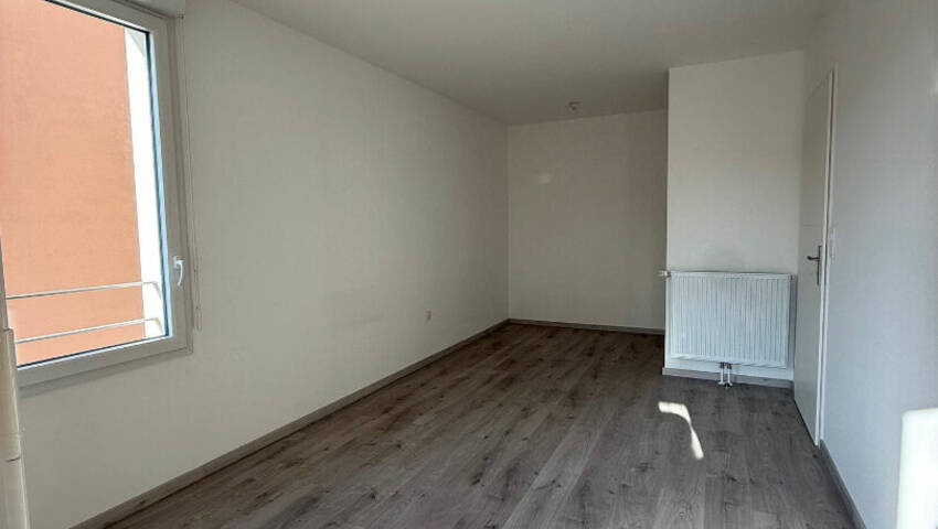 60157441f - Attribut alt par défaut.