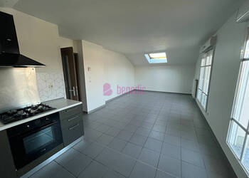 59628179b - Attribut alt par défaut.