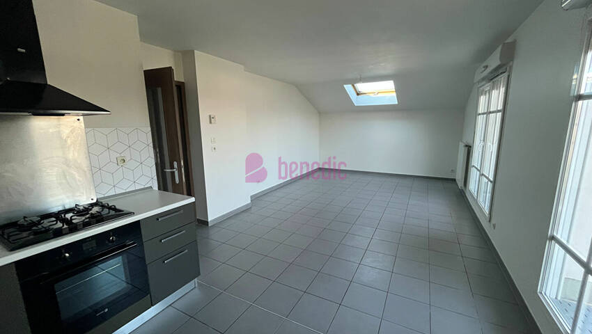 59628179b - Attribut alt par défaut.