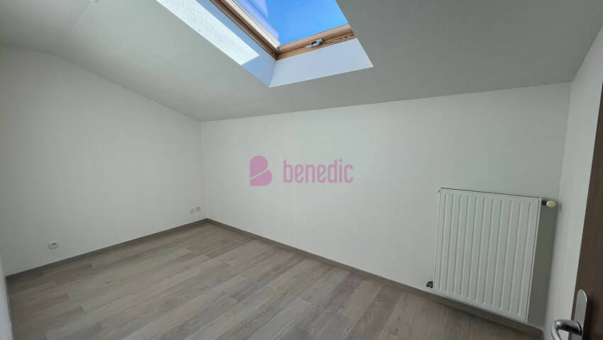 59628179f - Attribut alt par défaut.