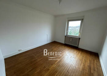 51994018b - Attribut alt par défaut.