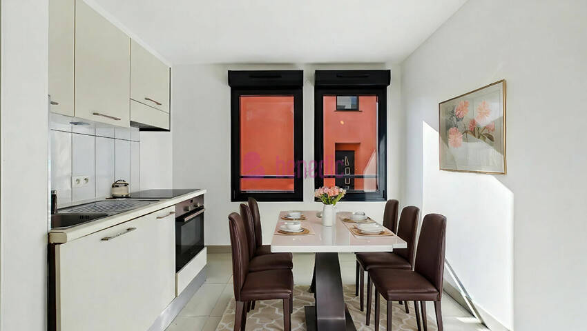 60146705b - Attribut alt par défaut.