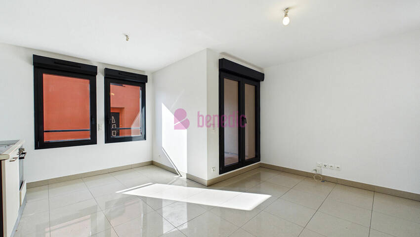 60146705g - Attribut alt par défaut.