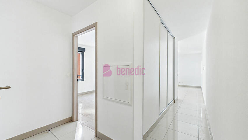 60146705i - Attribut alt par défaut.