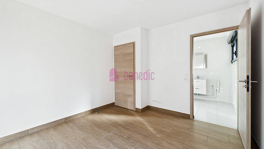 60146705k - Attribut alt par défaut.