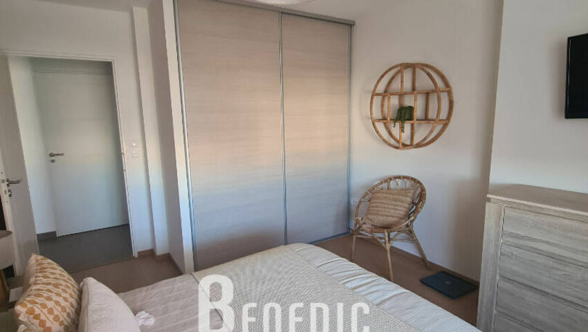 60002496e - Attribut alt par défaut.