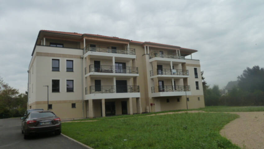 40222773b - Attribut alt par défaut.