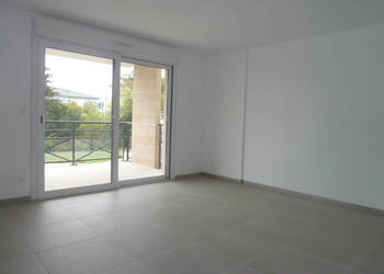 40222773c - Attribut alt par défaut.