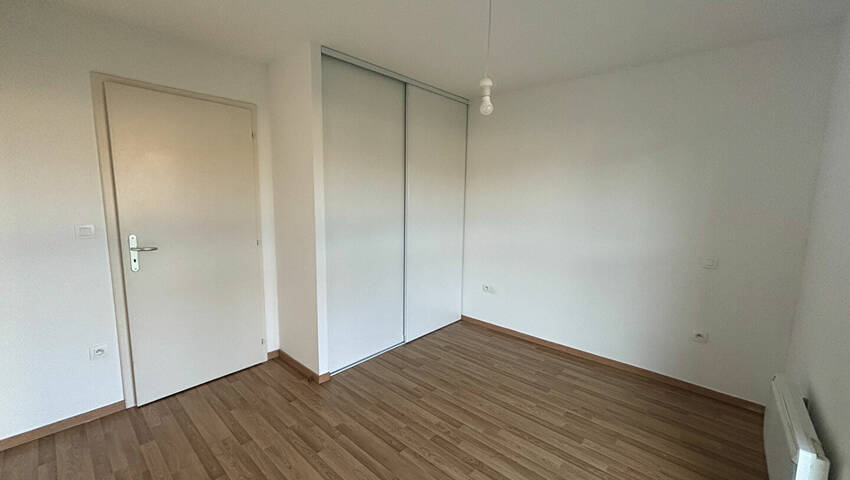 60184736d - Attribut alt par défaut.