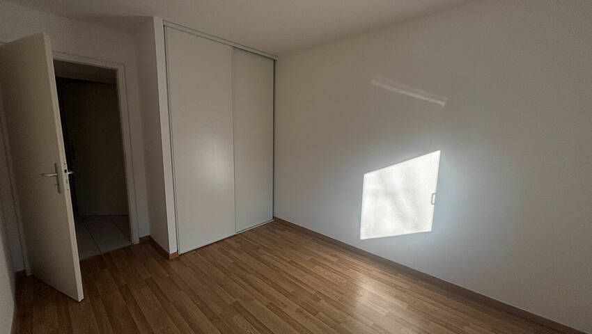 60184637d - Attribut alt par défaut.