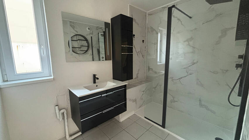 60184637g - Attribut alt par défaut.