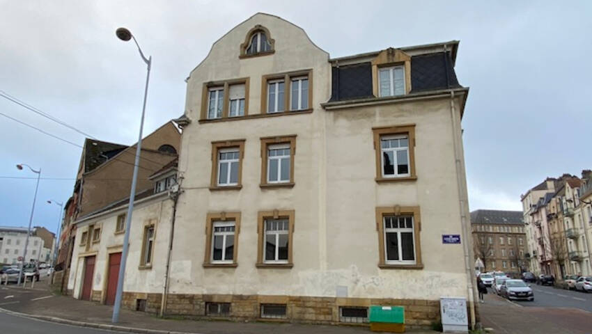 Publique 49073664 nr 2 - Attribut alt par défaut.