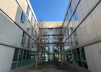 Publique 57911912 nr 2 - Attribut alt par défaut.