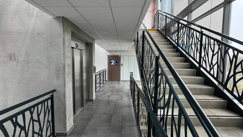 Publique 57911912 nr 9 - Attribut alt par défaut.