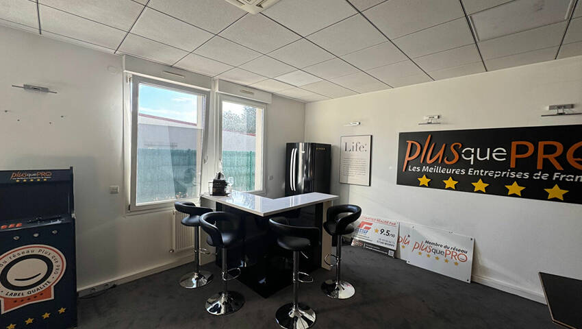 Publique 59177218 nr 6 - Attribut alt par défaut.