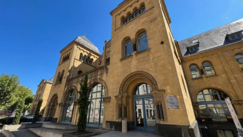 Publique 47945470 nr 1 - Attribut alt par défaut.