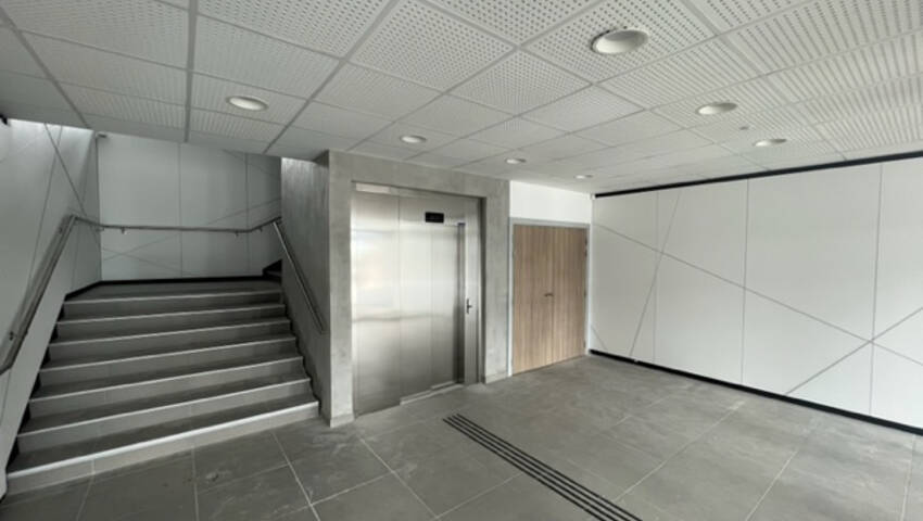 Publique 52774816 nr 6 - Attribut alt par défaut.