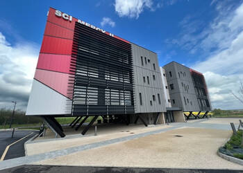 Publique 52774796 nr 1 - Attribut alt par défaut.