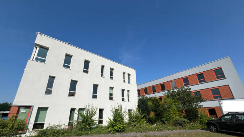 Publique 56302745 nr 1 - Attribut alt par défaut.