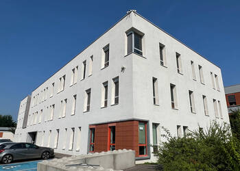 Publique 56302813 nr 2 - Attribut alt par défaut.