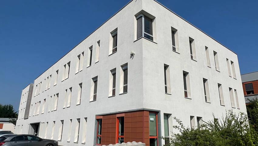 Publique 56302813 nr 2 - Attribut alt par défaut.