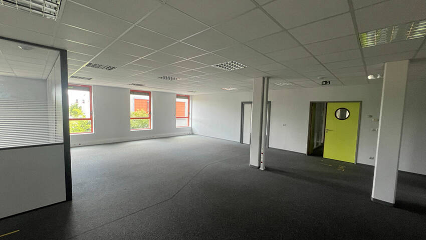 Publique 56302813 nr 8 - Attribut alt par défaut.