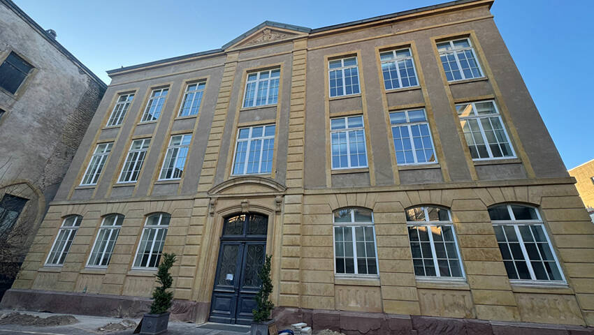 Publique 58254689 nr 2 - Attribut alt par défaut.