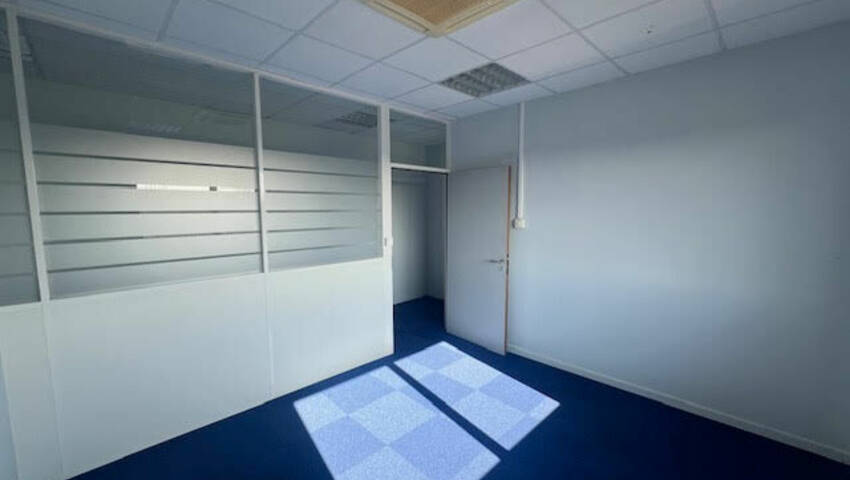 Publique 55471342 nr 5 - Attribut alt par défaut.