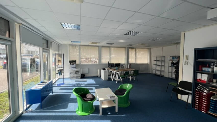 Publique 52401999 nr 3 - Attribut alt par défaut.