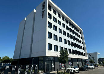 725894422 whitestone 1 - Attribut alt par défaut.