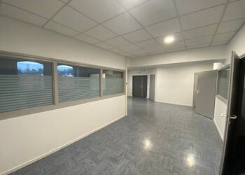 Publique 54432390 nr 2 - Attribut alt par défaut.